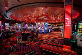 Studio Red Tiger masterbet dengan setup multi-kamera profesional dan pencahayaan HD